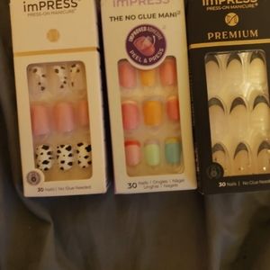 Press on nails